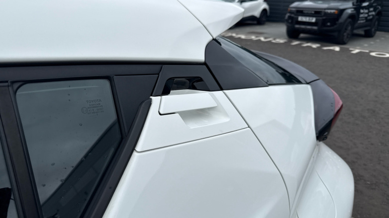 Toyota C-HR 1.8 Hybrid Icon 5dr CVT Hybrid Hatchback